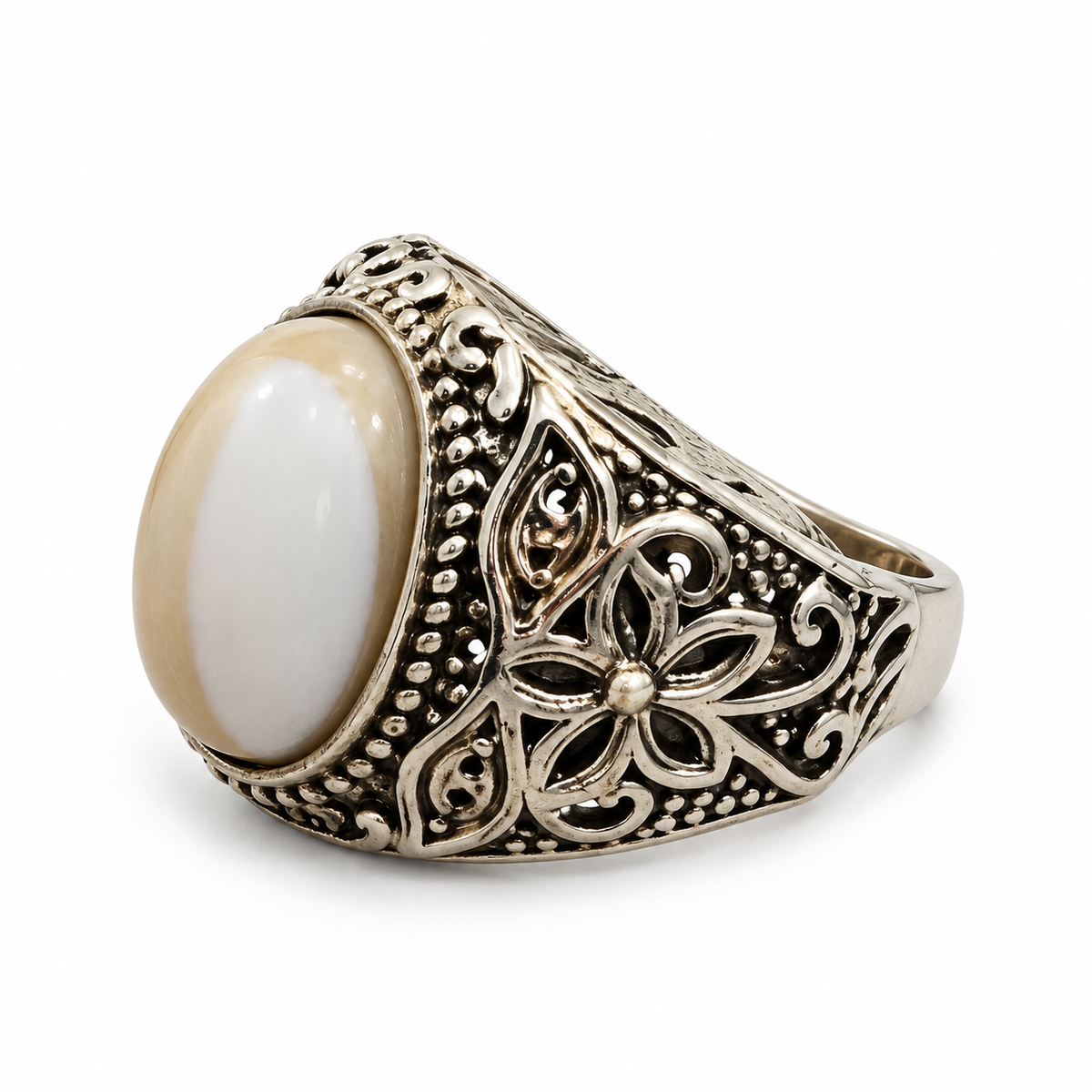 Classic Two-Tone Ring